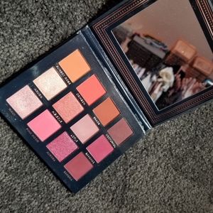 Ace Beaute Scarlet Dusk Eyeshadow Palette